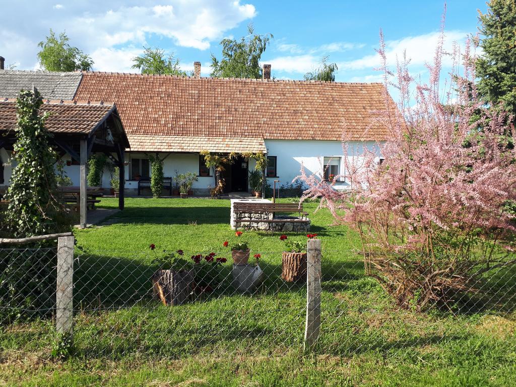 Vendektanya Vendeghaz Hotel Tapolca Eksteriør billede