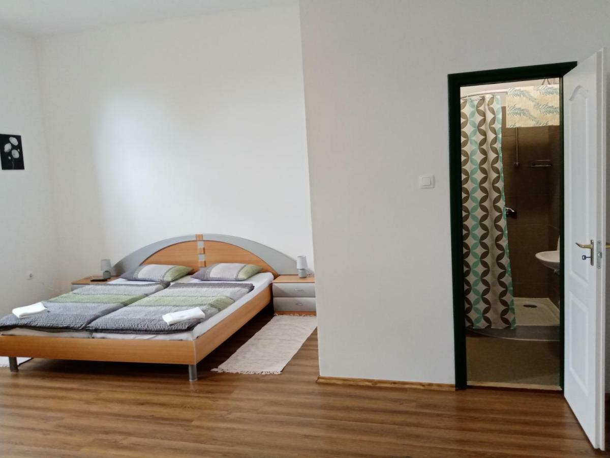 Vendektanya Vendeghaz Hotel Tapolca Eksteriør billede